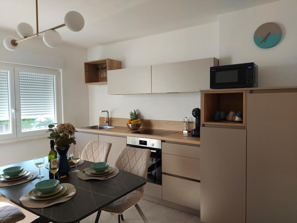 Meden Apartment ポレッチ エクステリア 写真